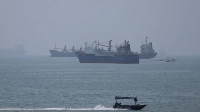 अमेरिका ने ईरानी रॉकेट लॉन्चरों पर किया हमला, ईरान का जॉर्डन में अमेरिकी ठिकानों पर पलटवार