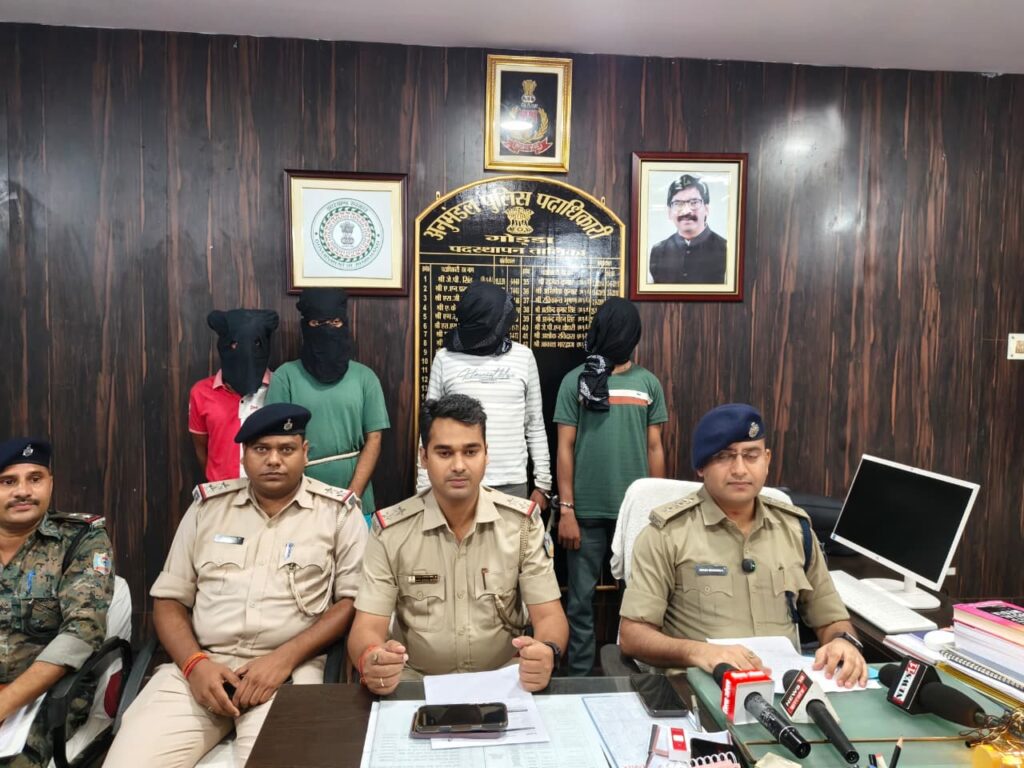गोड्डा में ब्राउन शुगर के खिलाफ बड़ी कार्रवाई, चार गिरफ्तार