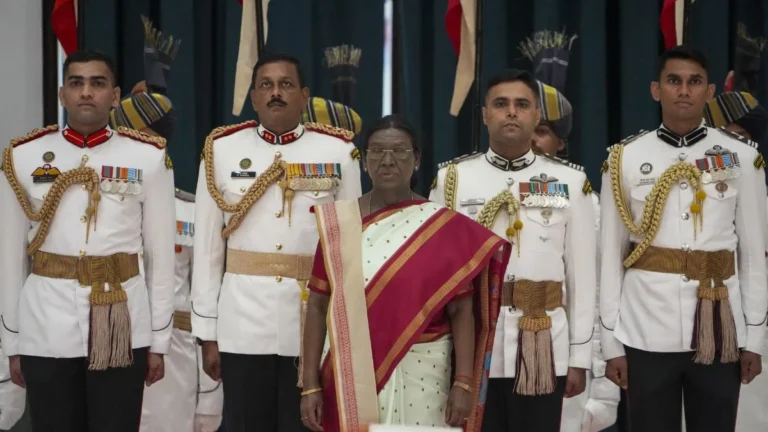 क्या राष्ट्रपति का ADC बनने के लिए Major होना जरूरी है? जानिए Captain से Lieutenant Colonel तक नियम