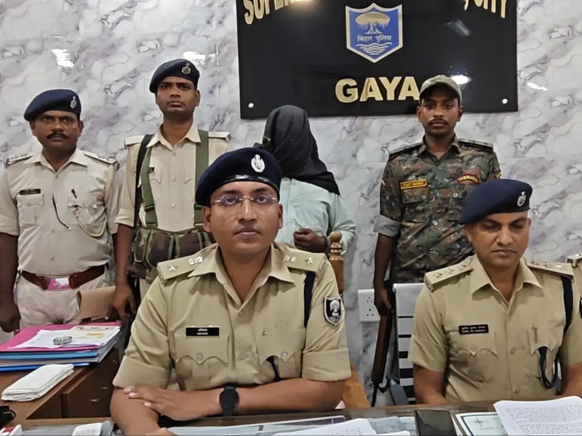 अवैध मिनीगन फैक्ट्री मामले में वांछित मो. जावेद अंसारी गिरफ्तार, बिहार STF की कार्रवाई